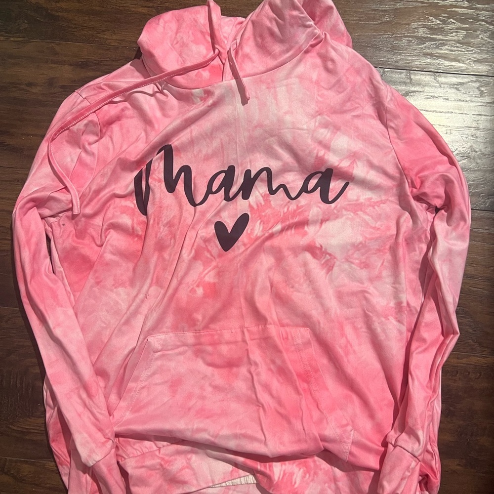 New worn 1 time mama hoodie